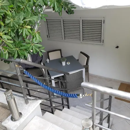 Appartement App 2+2 Nizic