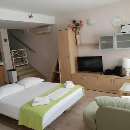 Apartament App 2+2 Nizic
