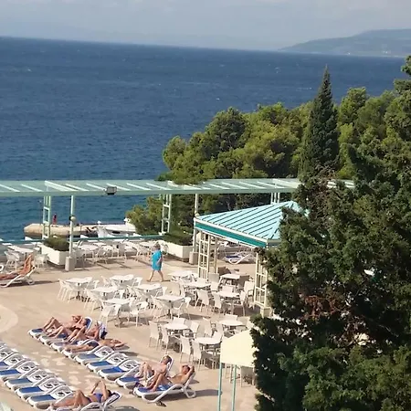 Appartement App 2+2 Nizic Makarska