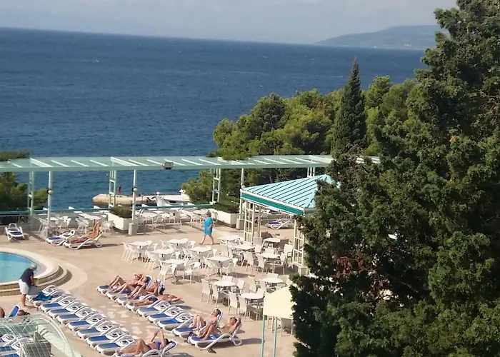 Appartement App 2+2 Nizic Makarska