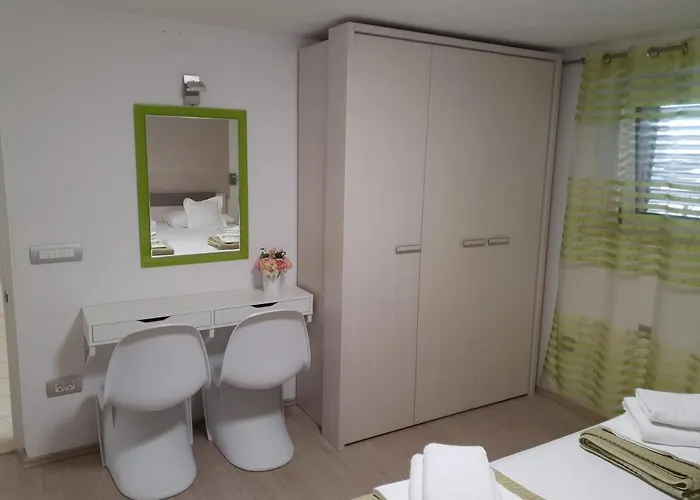 App 2+2 Nizic