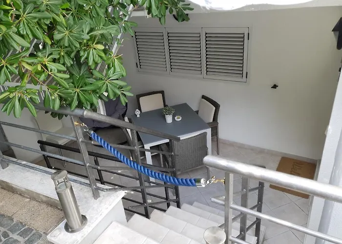 Apartament App 2+2 Nizic