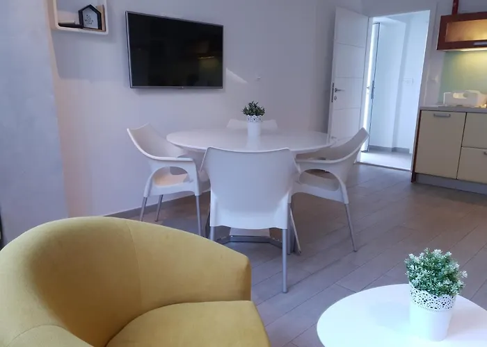 Apartament App 2+2 Nizic *