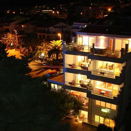 App 2+2 Nizic Apartment